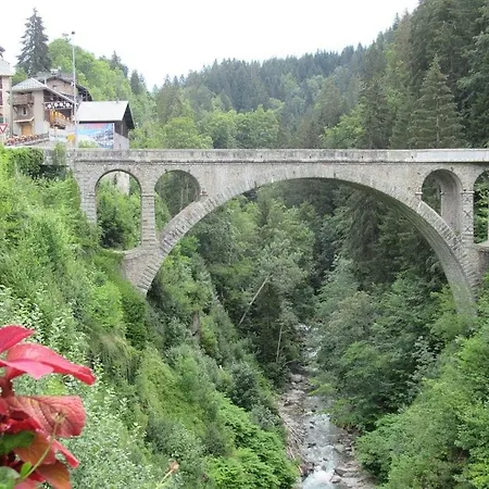 Montagnes & Cente Balcon Vue Riviere * Flumet
